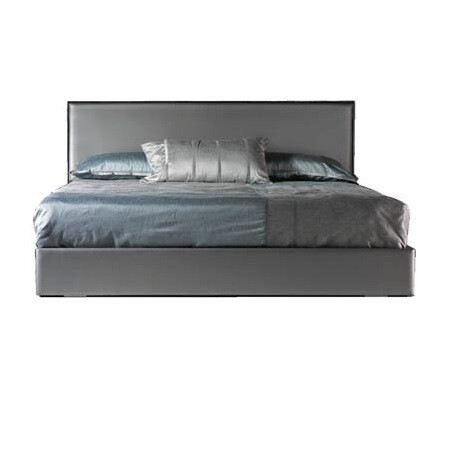 UPHOLSTERED KING SIZE BED (USA)