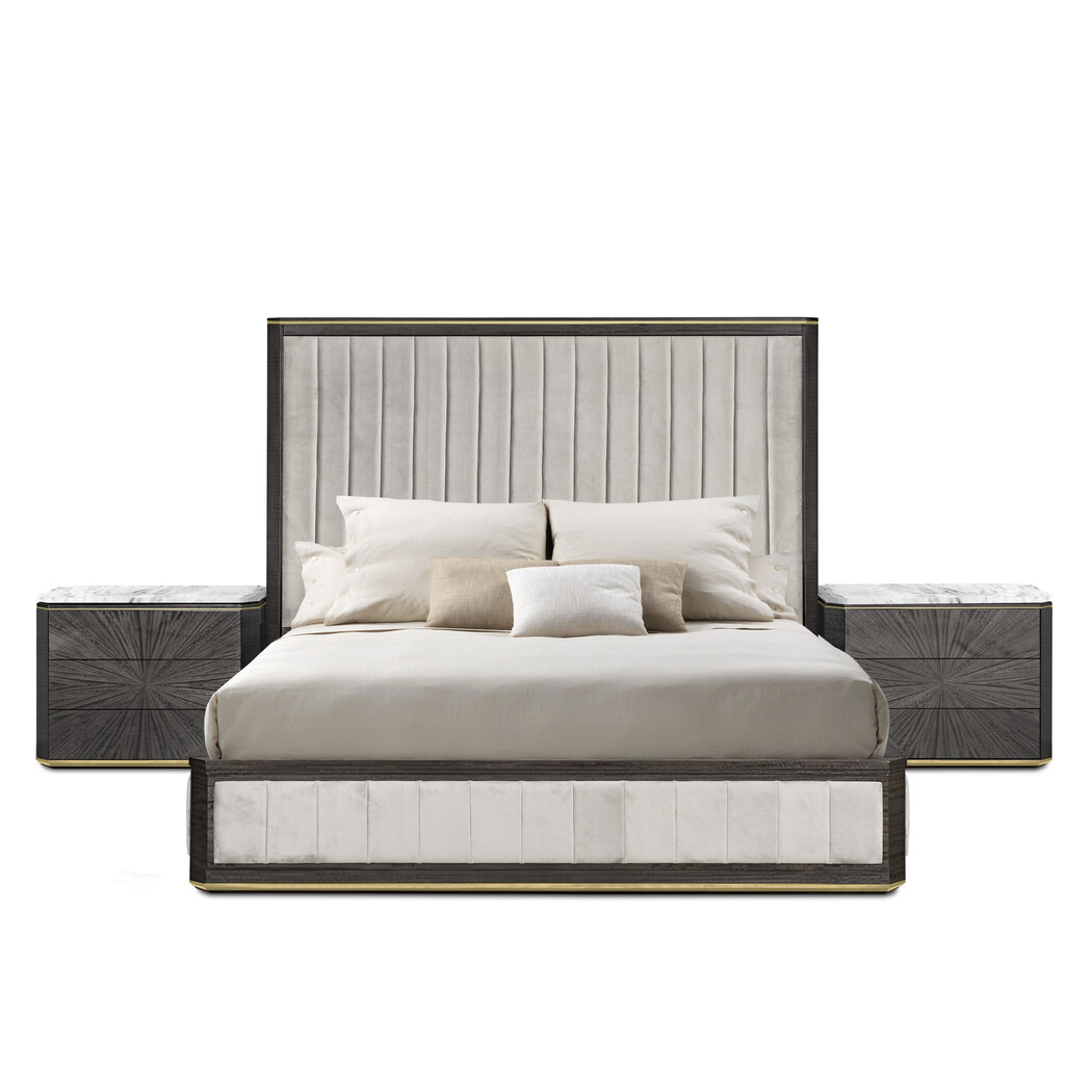 UPHOLSTERED KING SIZE BED (USA)